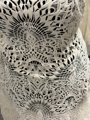 Elfenbeinfarbene Spitze mit recyceltem Polyester – LB2014