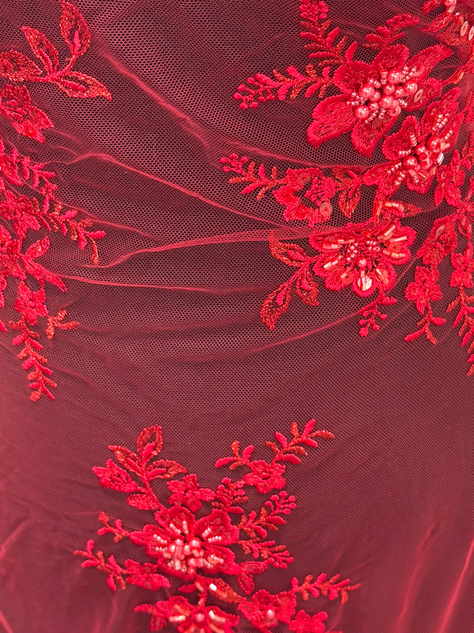 Roter, bestickter Perlen-Tüll - EB1007