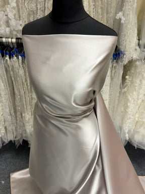 Nerz 2-farbig Satin - P84
