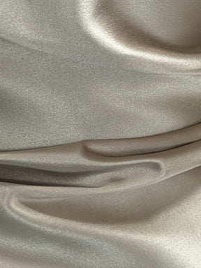 Nerz 2-farbig Satin - P84