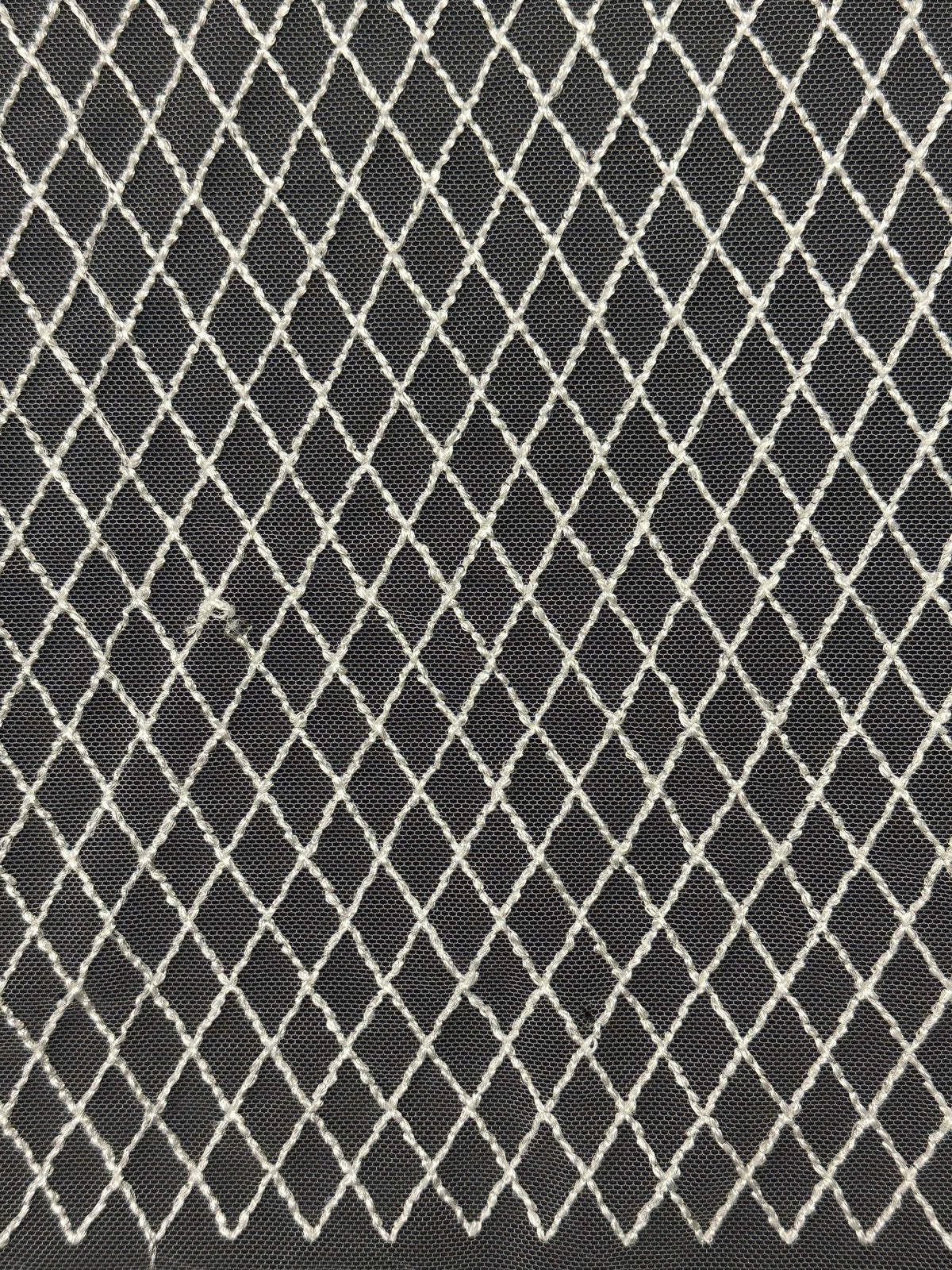 Elfenbeinfarbene Stickspitze - EB5015