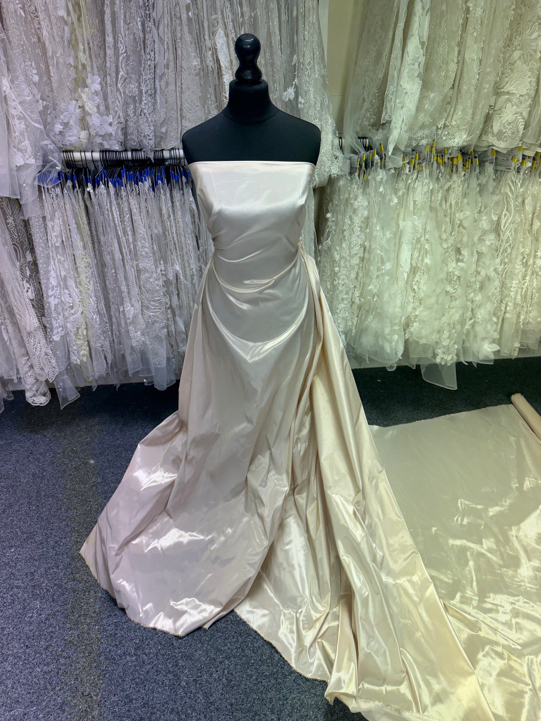 Champagner/Gold Polyester Taft - P600