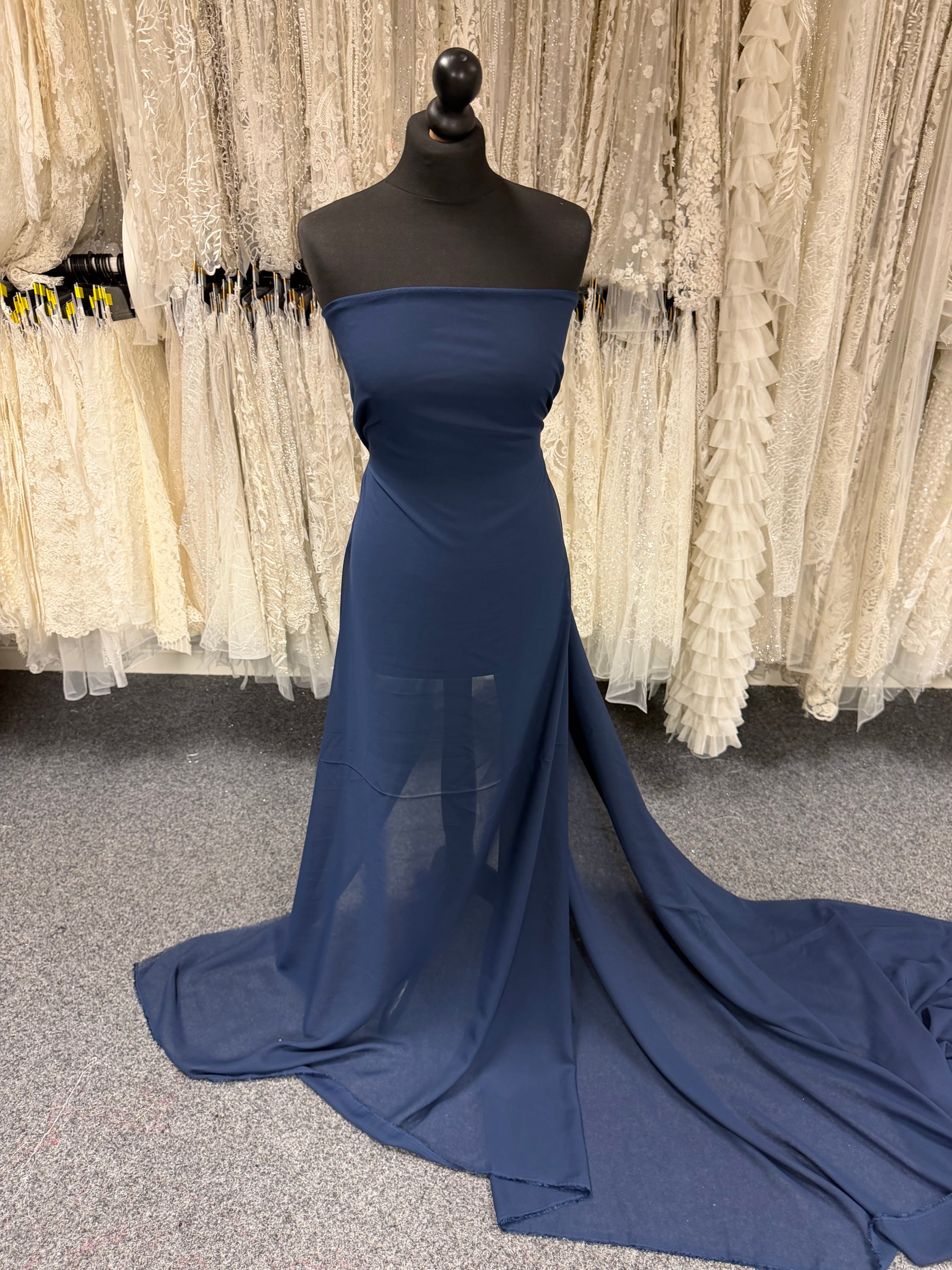 Marineblauer Polyester-Chiffon - Benevolence