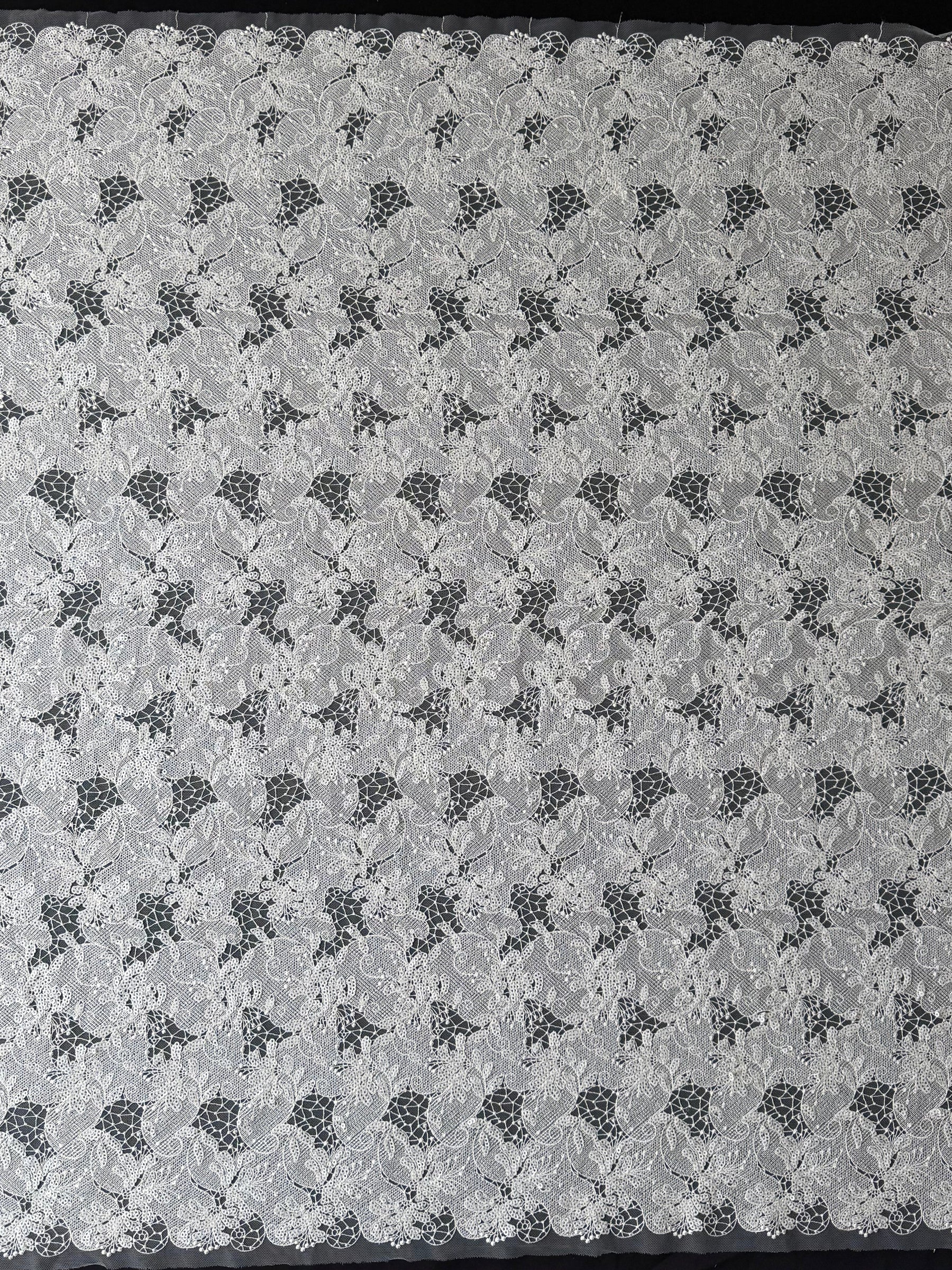Elfenbeinfarbene Paillettenstickerei-Spitze - EB3038