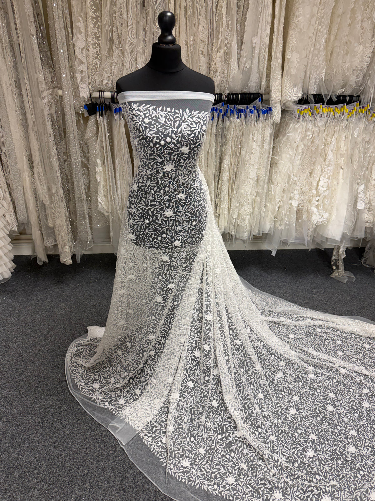 Bestickter Perlen-Tüll - EB1108