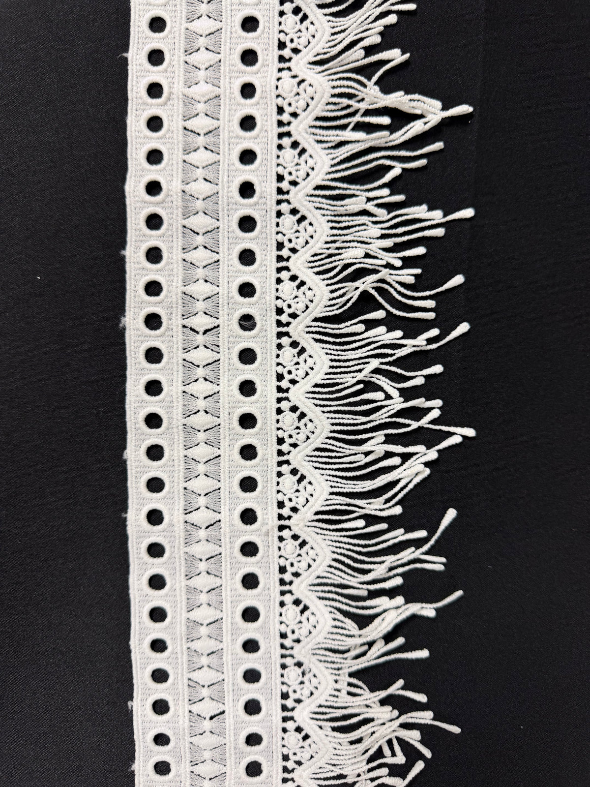 Elfenbeinfarbene Fransenborte - EF4002