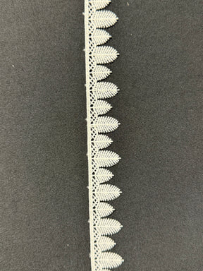 Elfenbeinfarbene Einfassung - EF4013