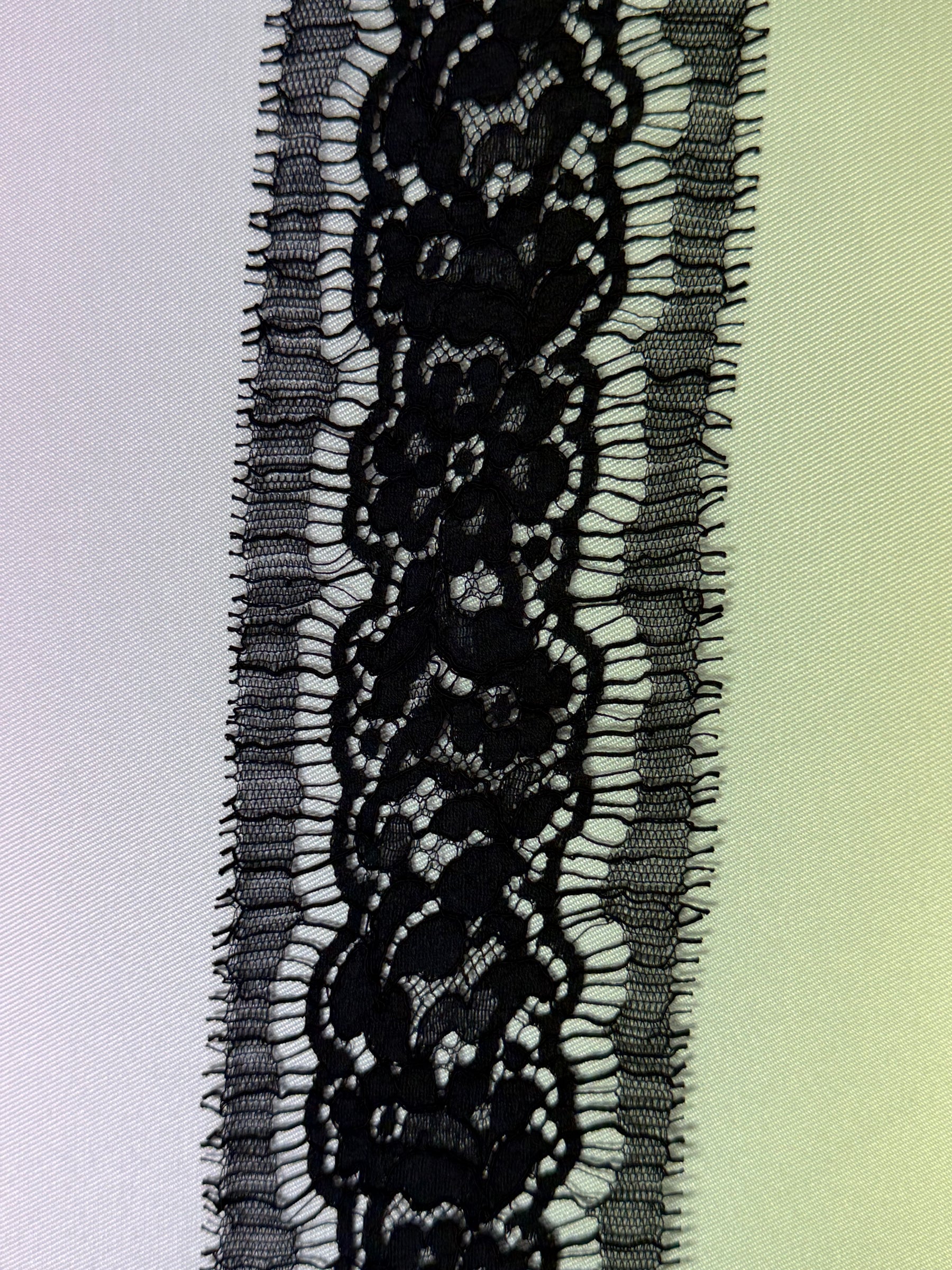 Schwarze französische Spitzenborte - EE4004