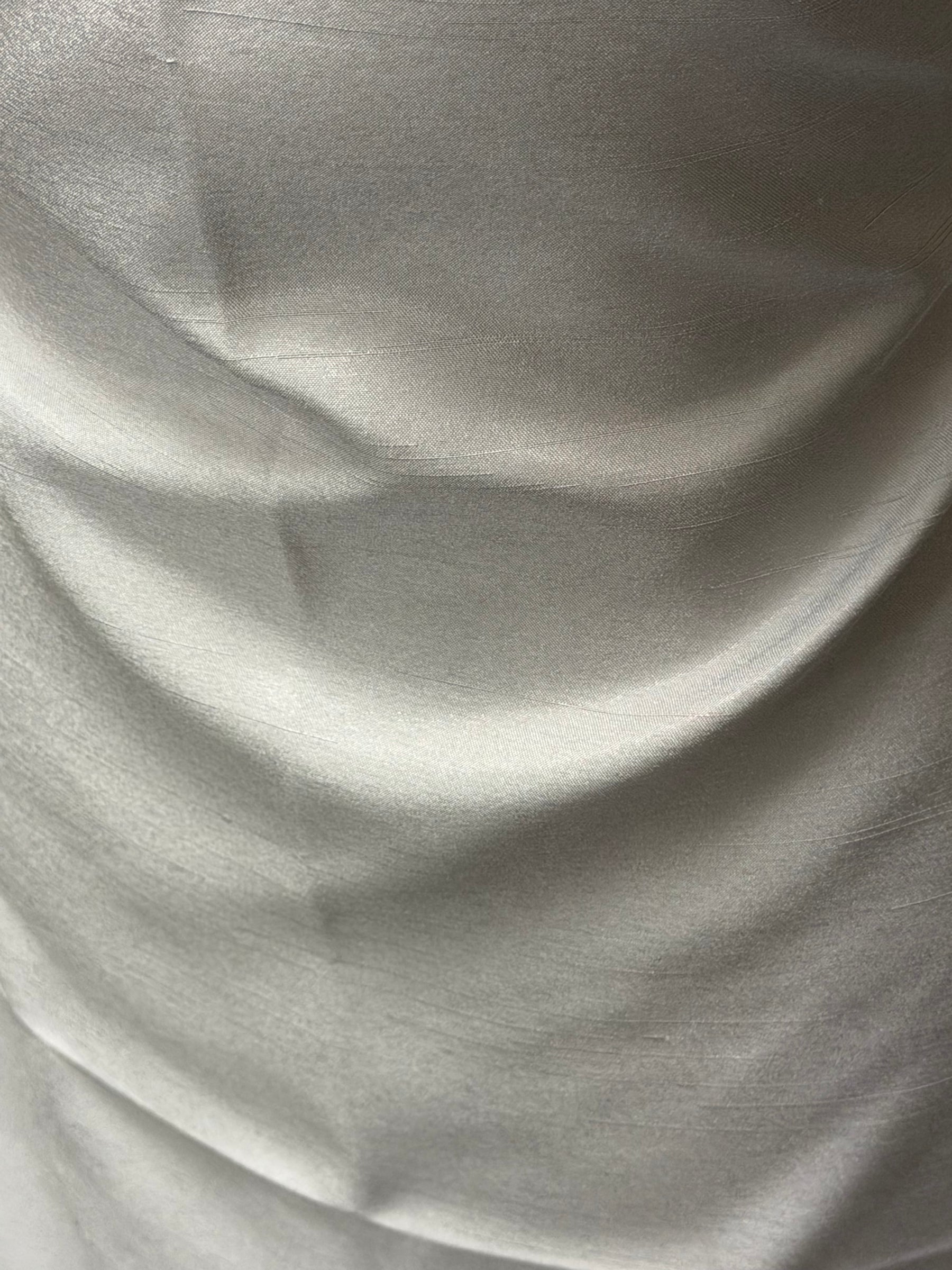 Silbernes Dupion mit Polyester-Satin-Rückseite – Klarheit (P967)