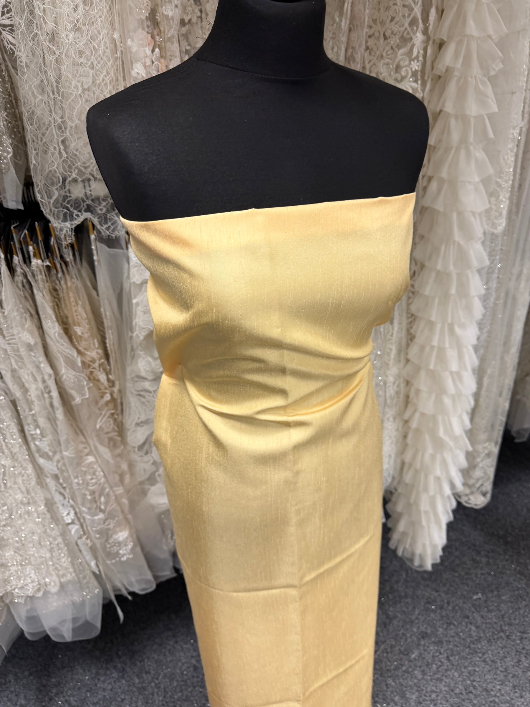 Zitronengelbes Dupion mit Polyester-Satin-Rückseite – Klarheit (P967)