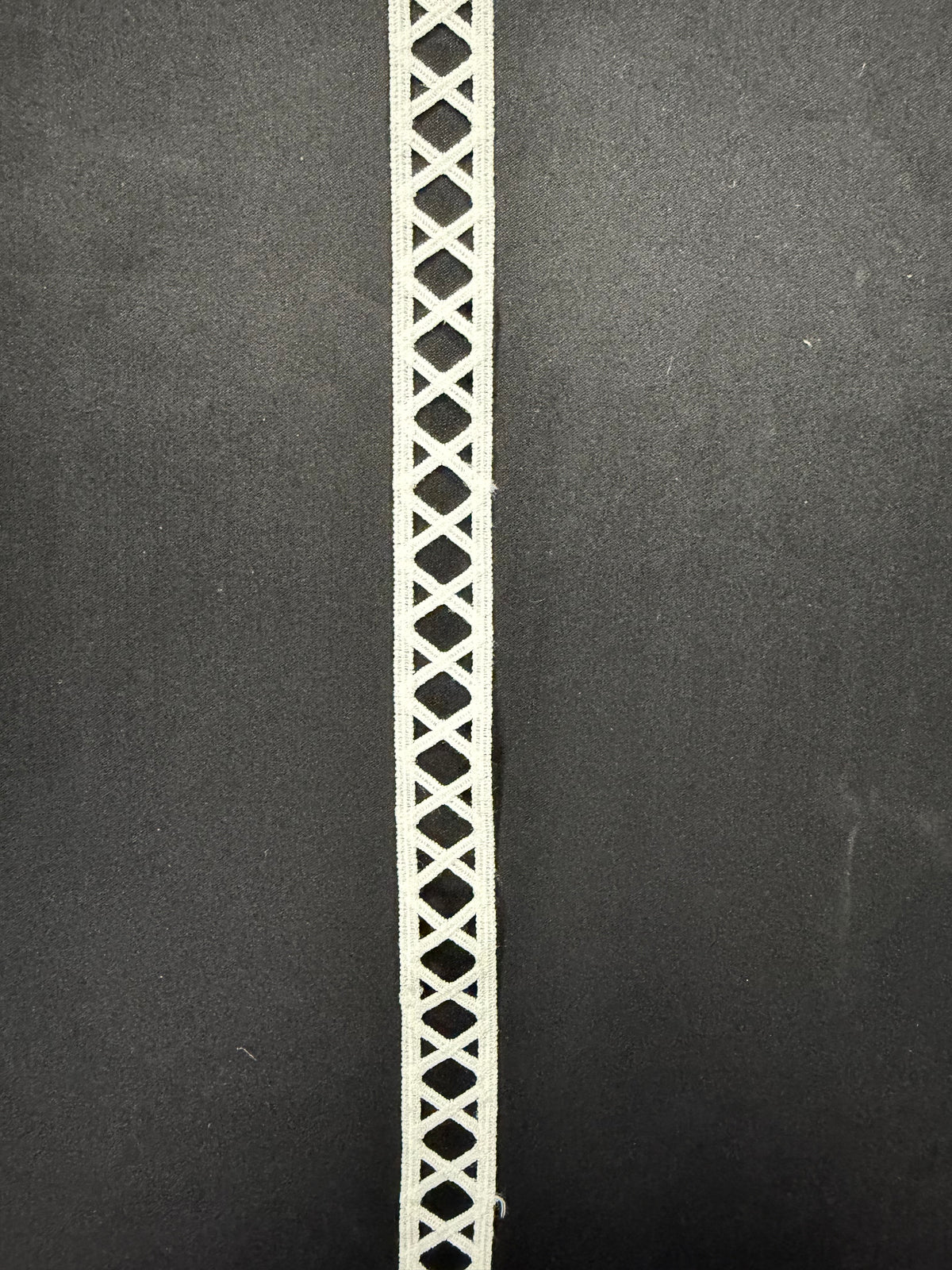 Elfenbeinfarbene Kante - EH4009