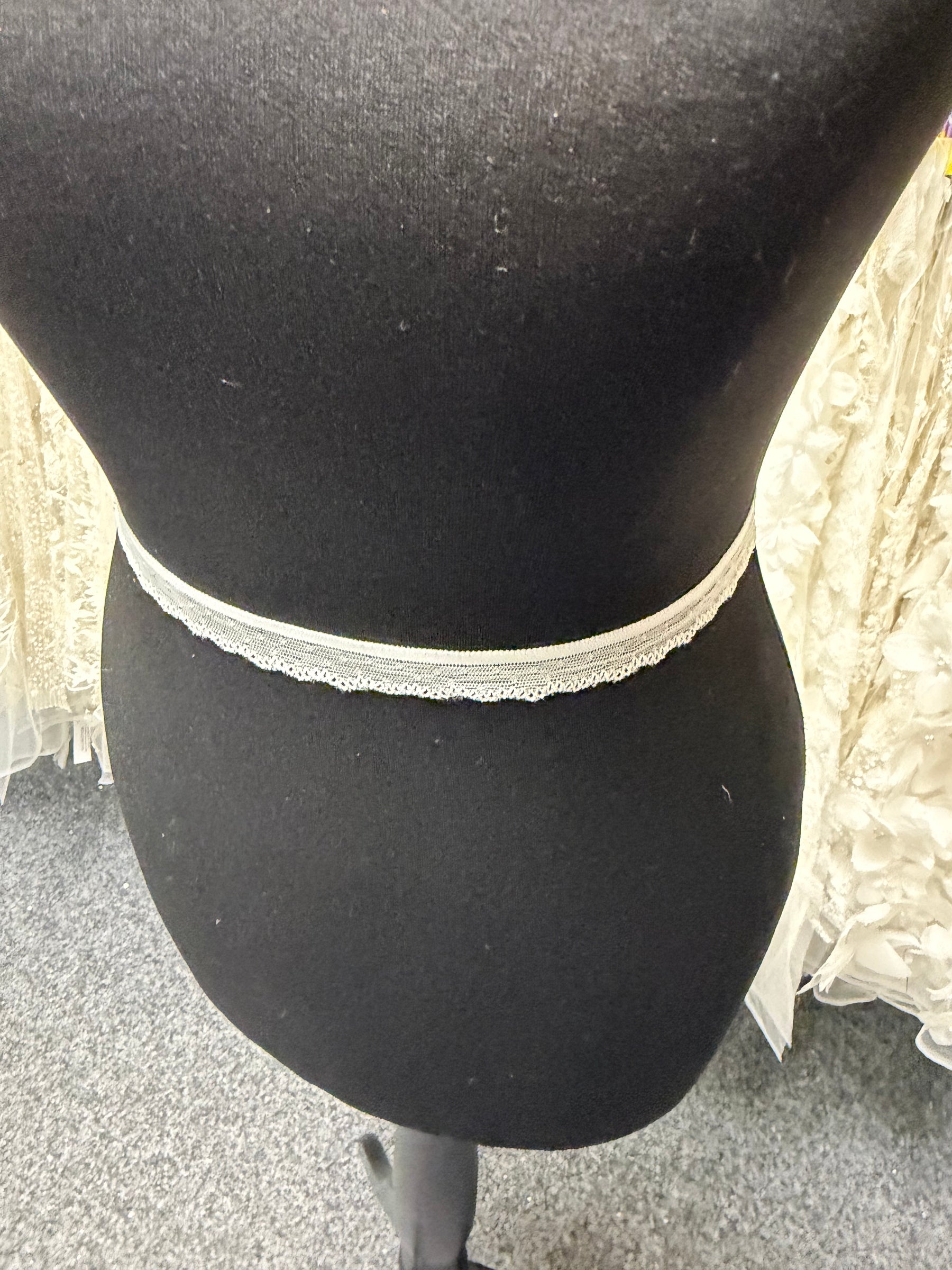 Elfenbeinfarbene Stretch-Borte - EF4005