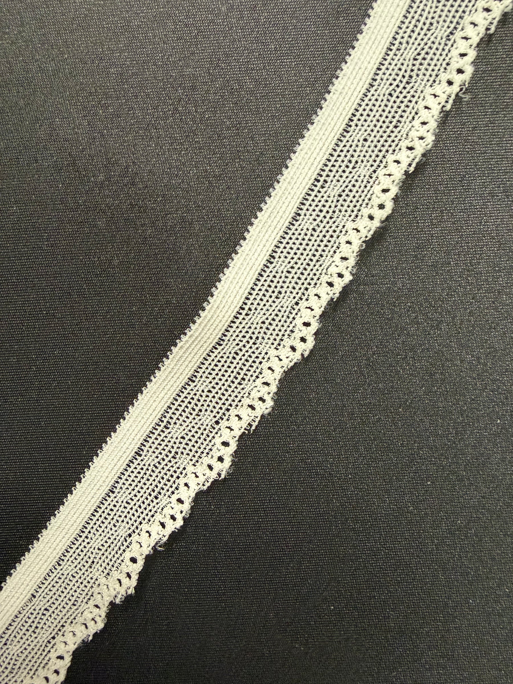 Elfenbeinfarbene Stretch-Borte - EF4005