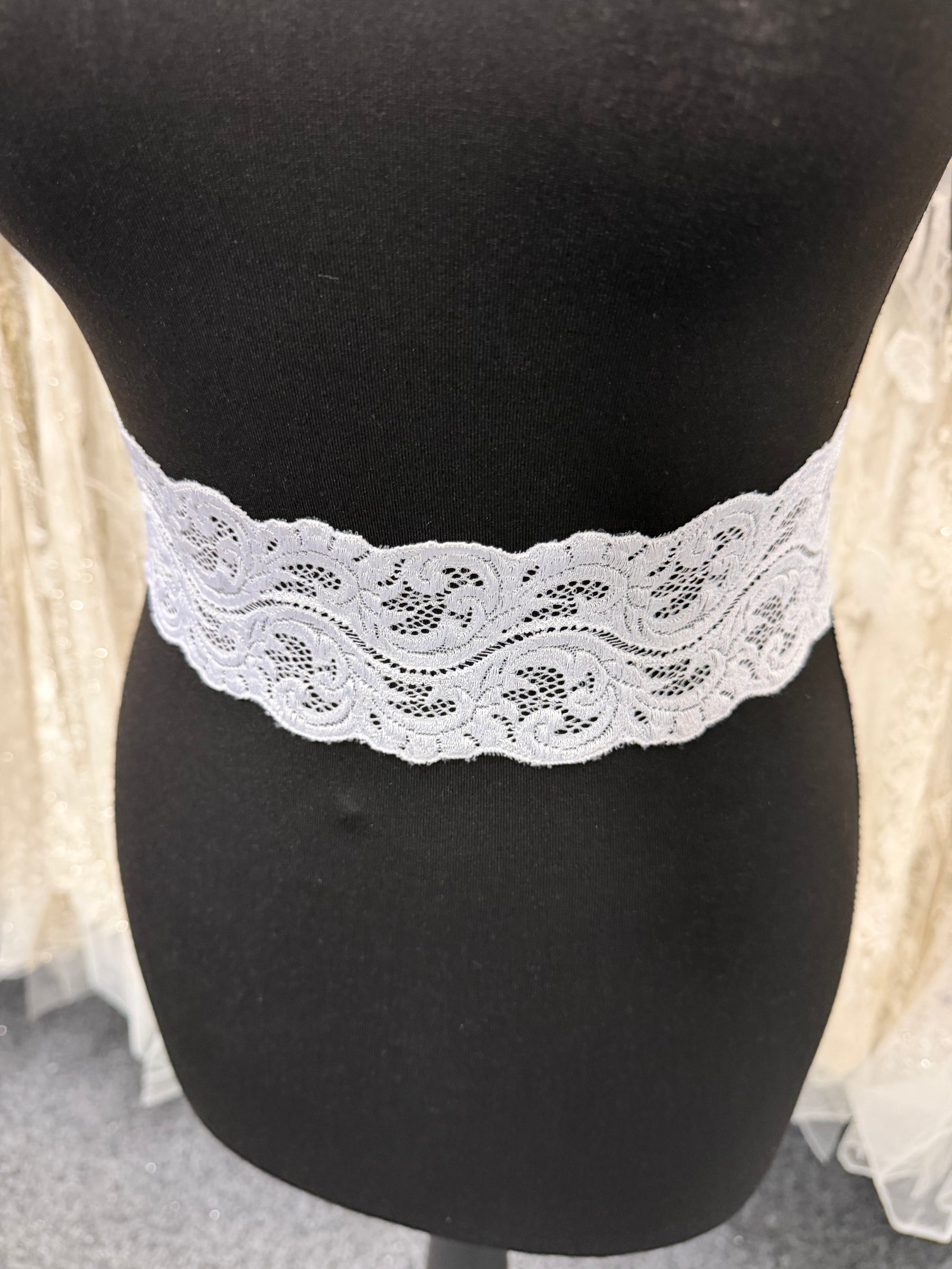 Off-White Stretch-Einfassung - EG4002