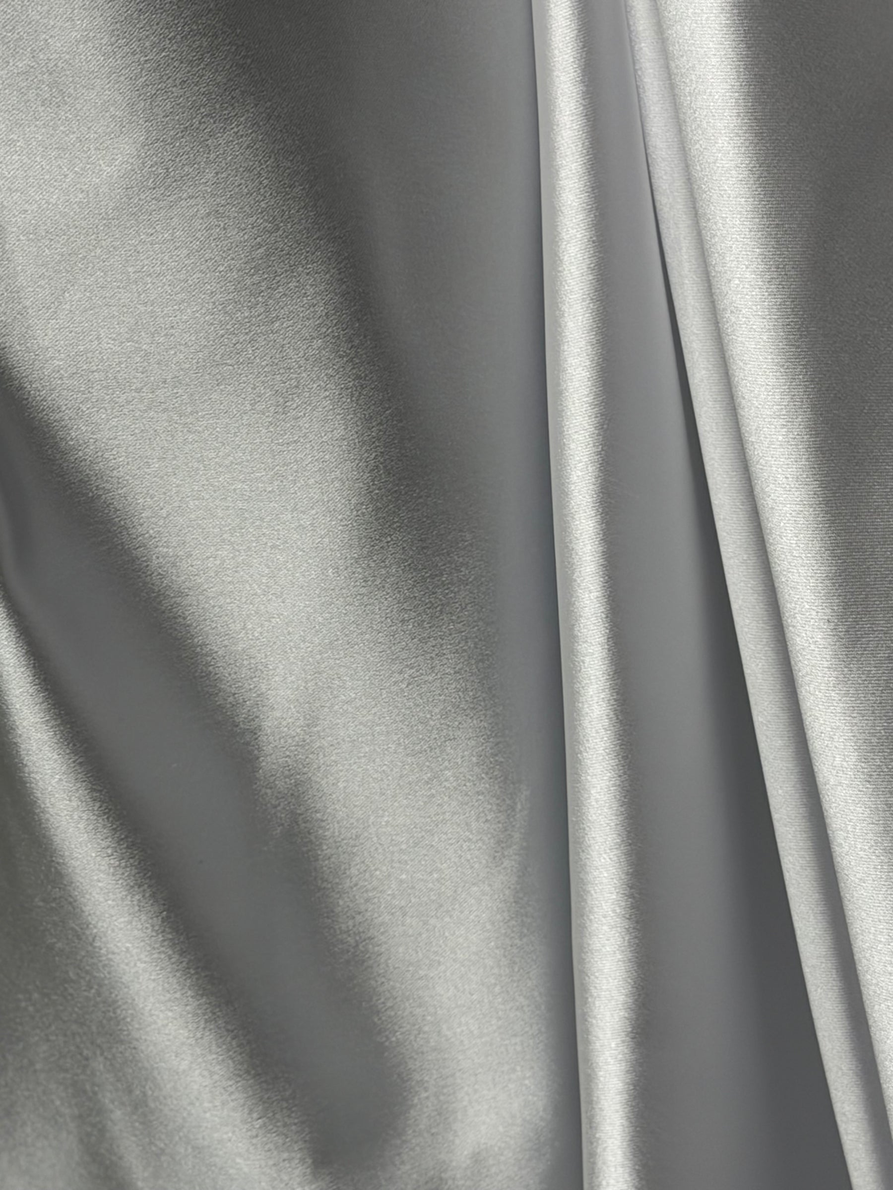 Elfenbeinfarbener Seiden-Duchesse-Satin - P752