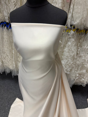 Champagner Duchess Satin - P47