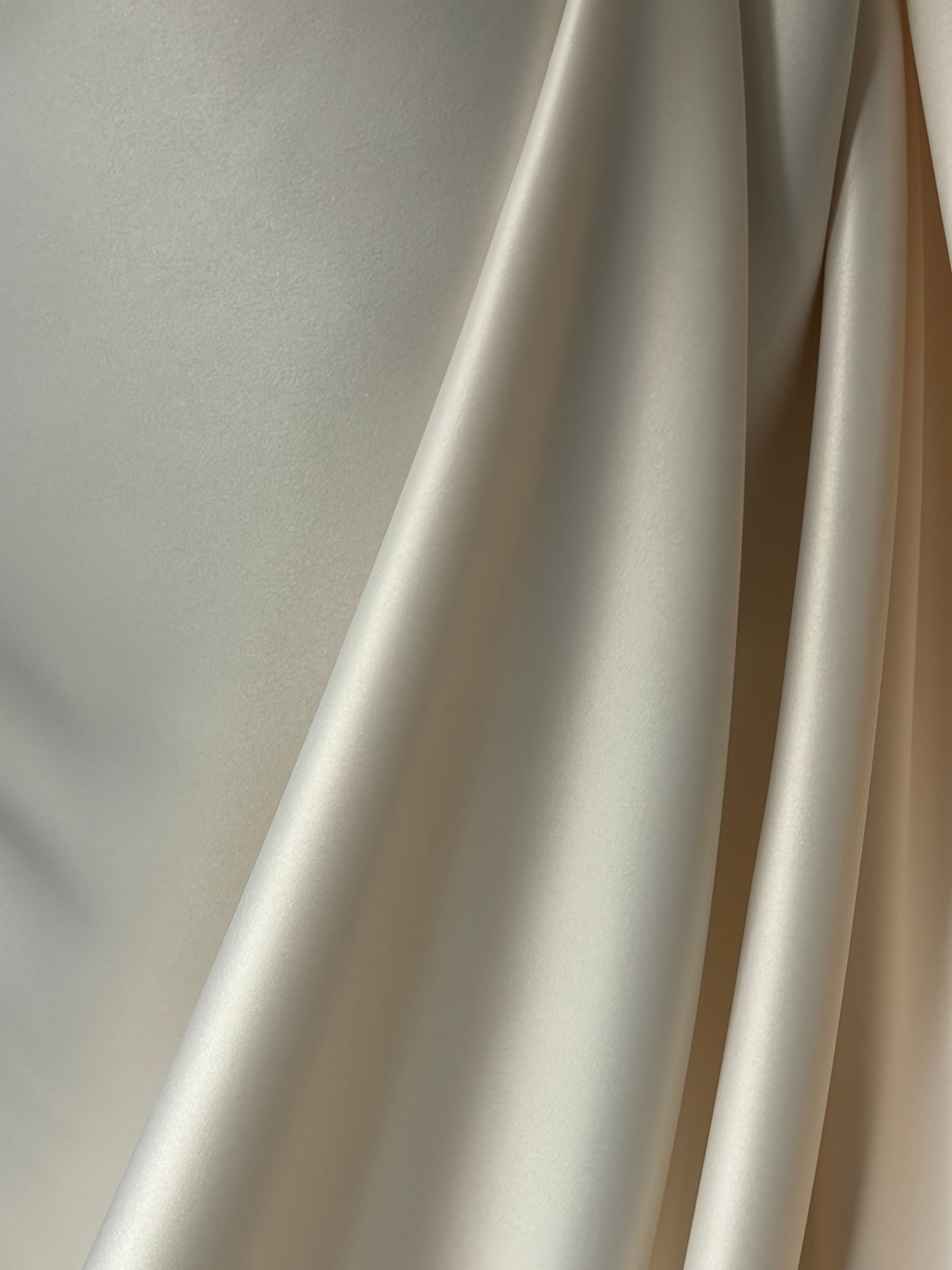 Champagner Duchess Satin - P47