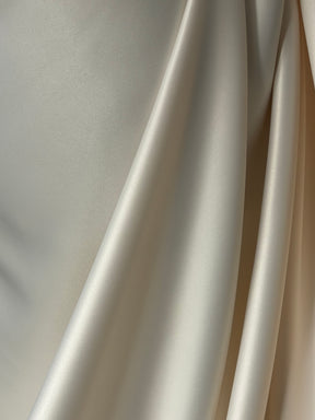 Champagner Duchess Satin - P47