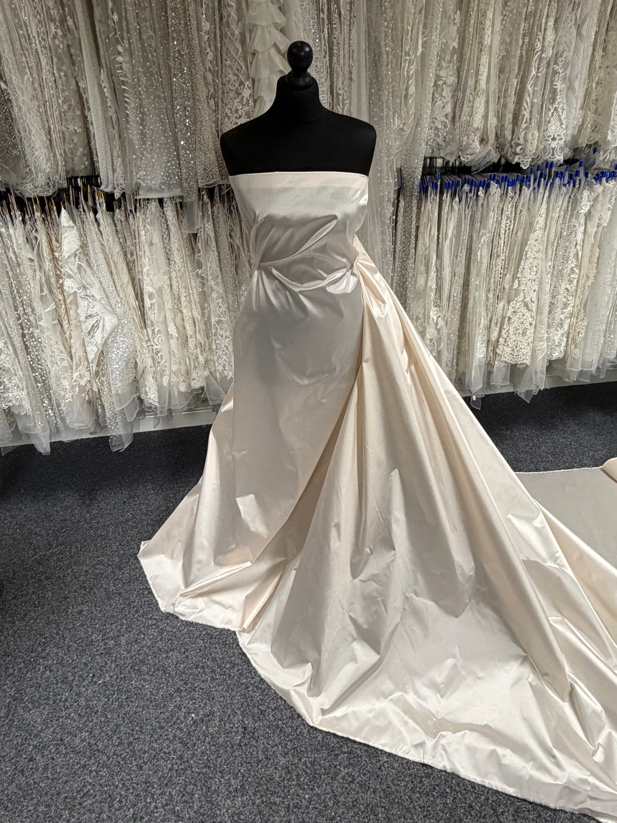 Champagnerseidenmischung Organza-Taft - P607
