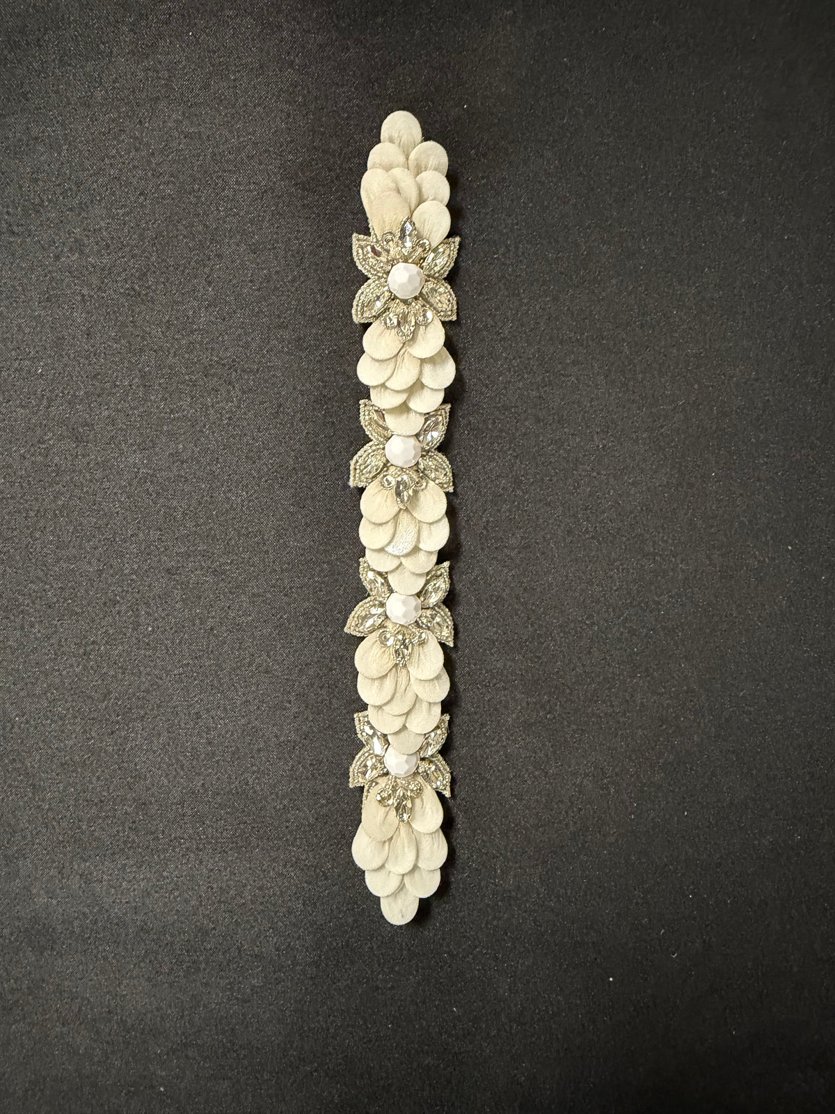 Elfenbein/Silber Kristallmotiv - MH1003