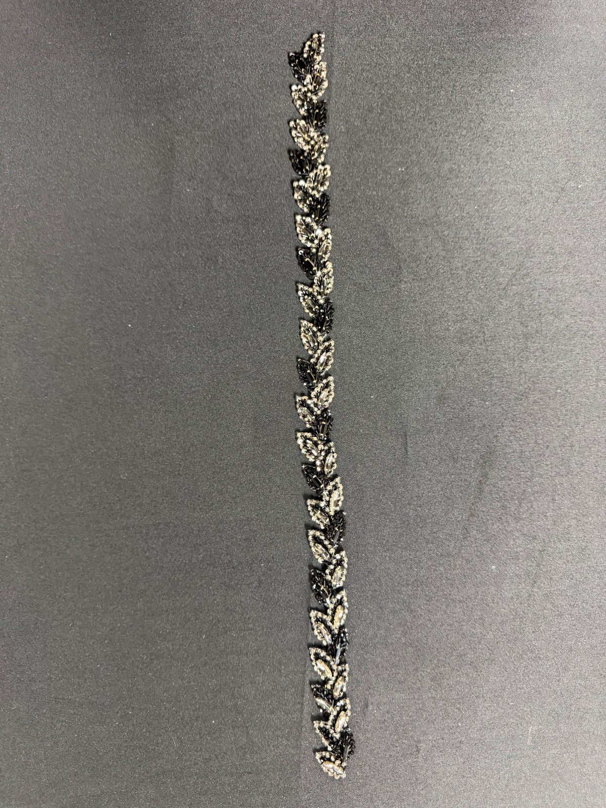 Schwarz/Silber Kristallmotiv - MH1004