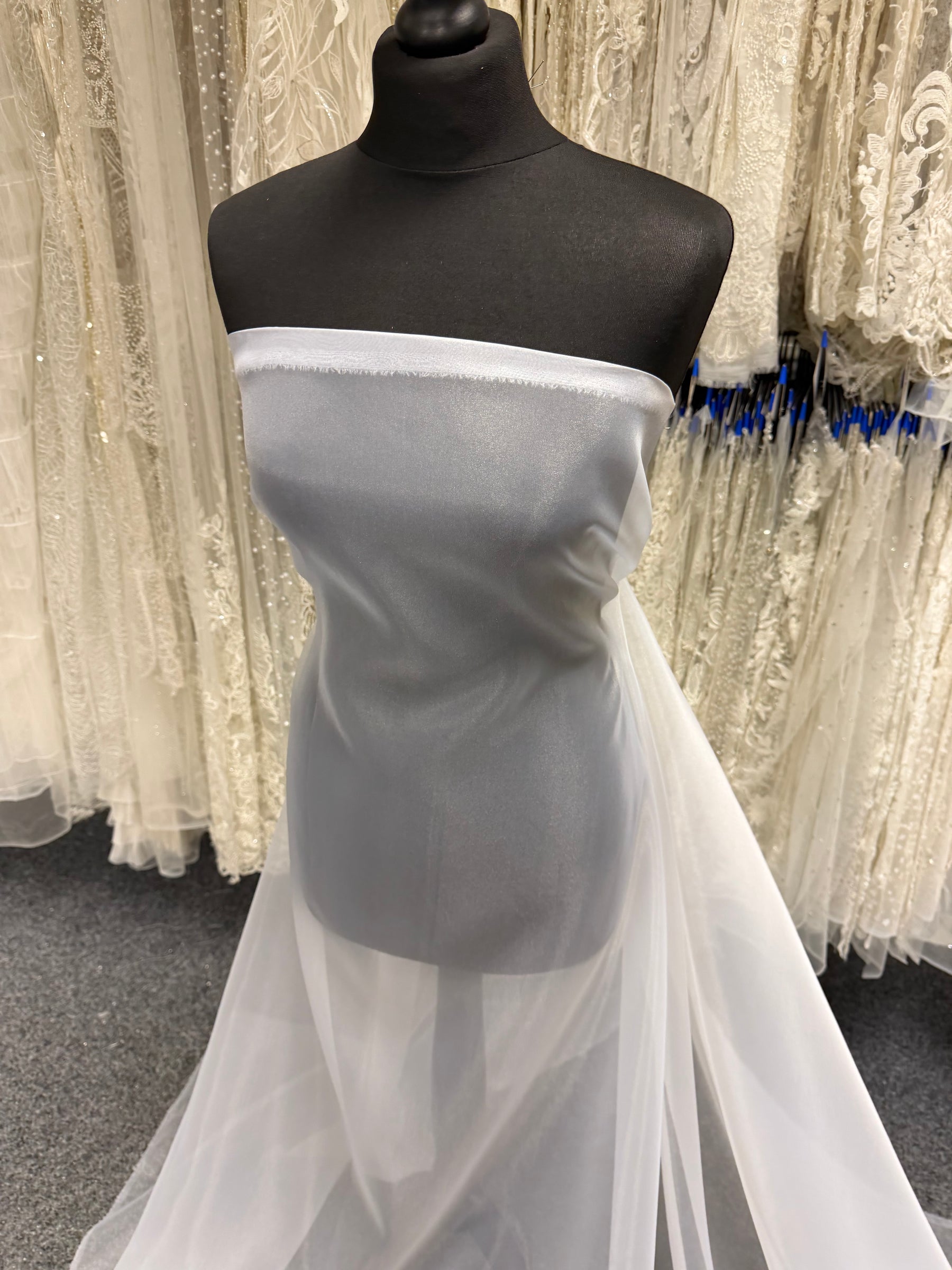 Weißer Poly-Organza - P150