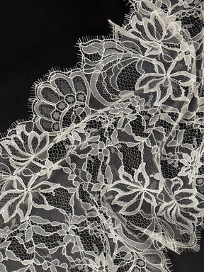Ivory Lace Trim - Lima