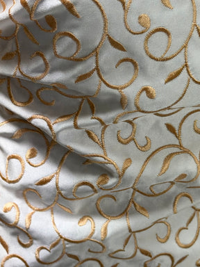 Elfenbein/Honig Bestickter Duchess Satin - P476