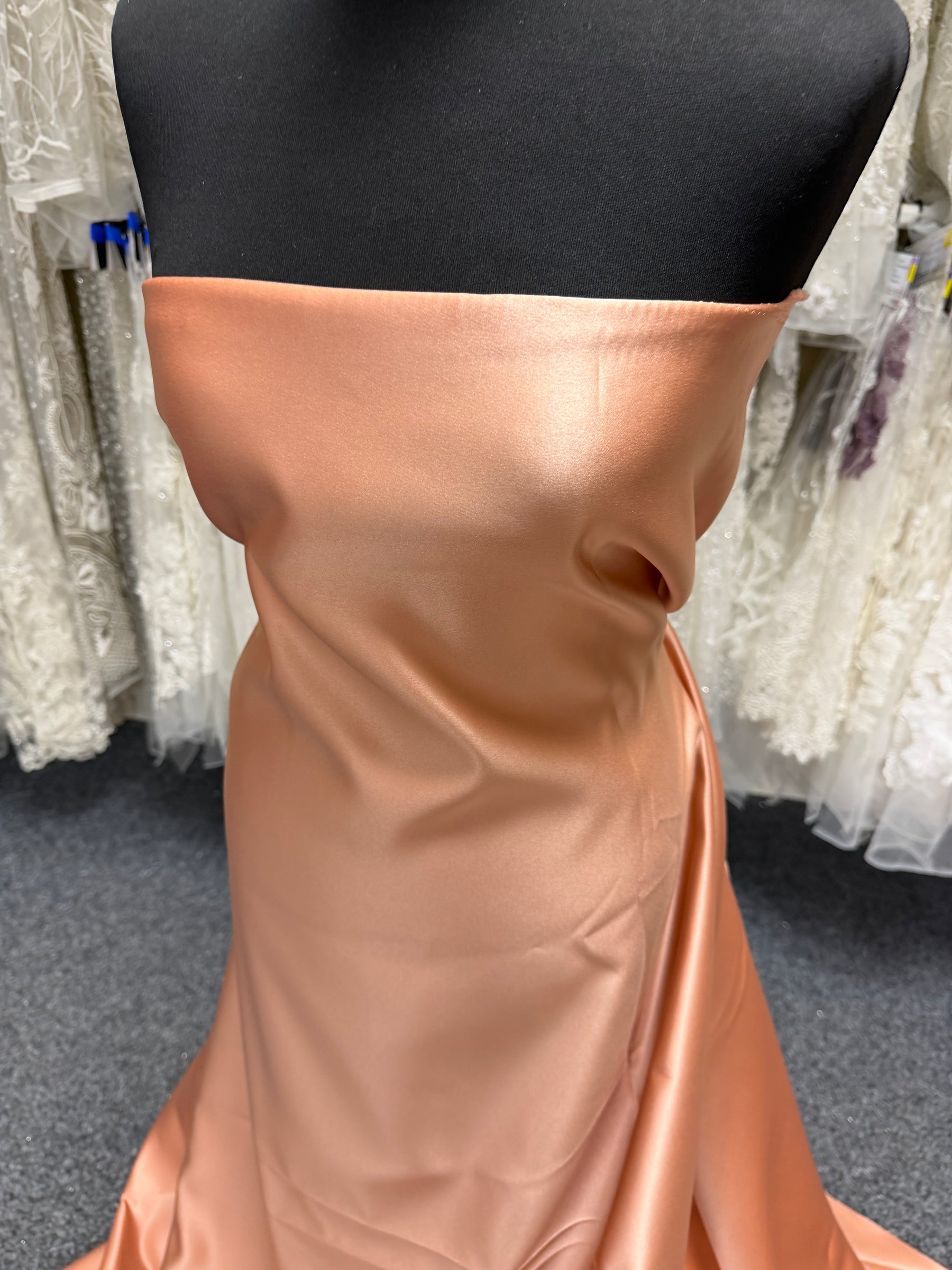 Roségoldener Polyestersatin – Classique (CF)