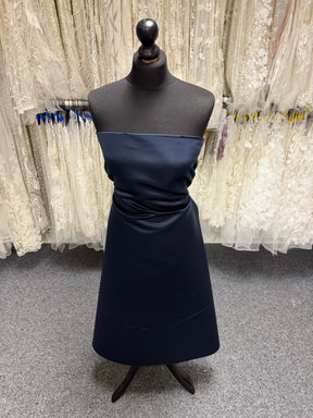 Marineblauer Polyester-Duchesse-Satin – Contessa
