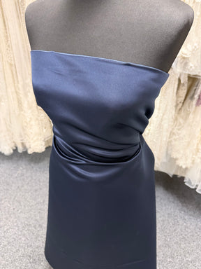 Marineblauer Polyester-Duchesse-Satin – Contessa