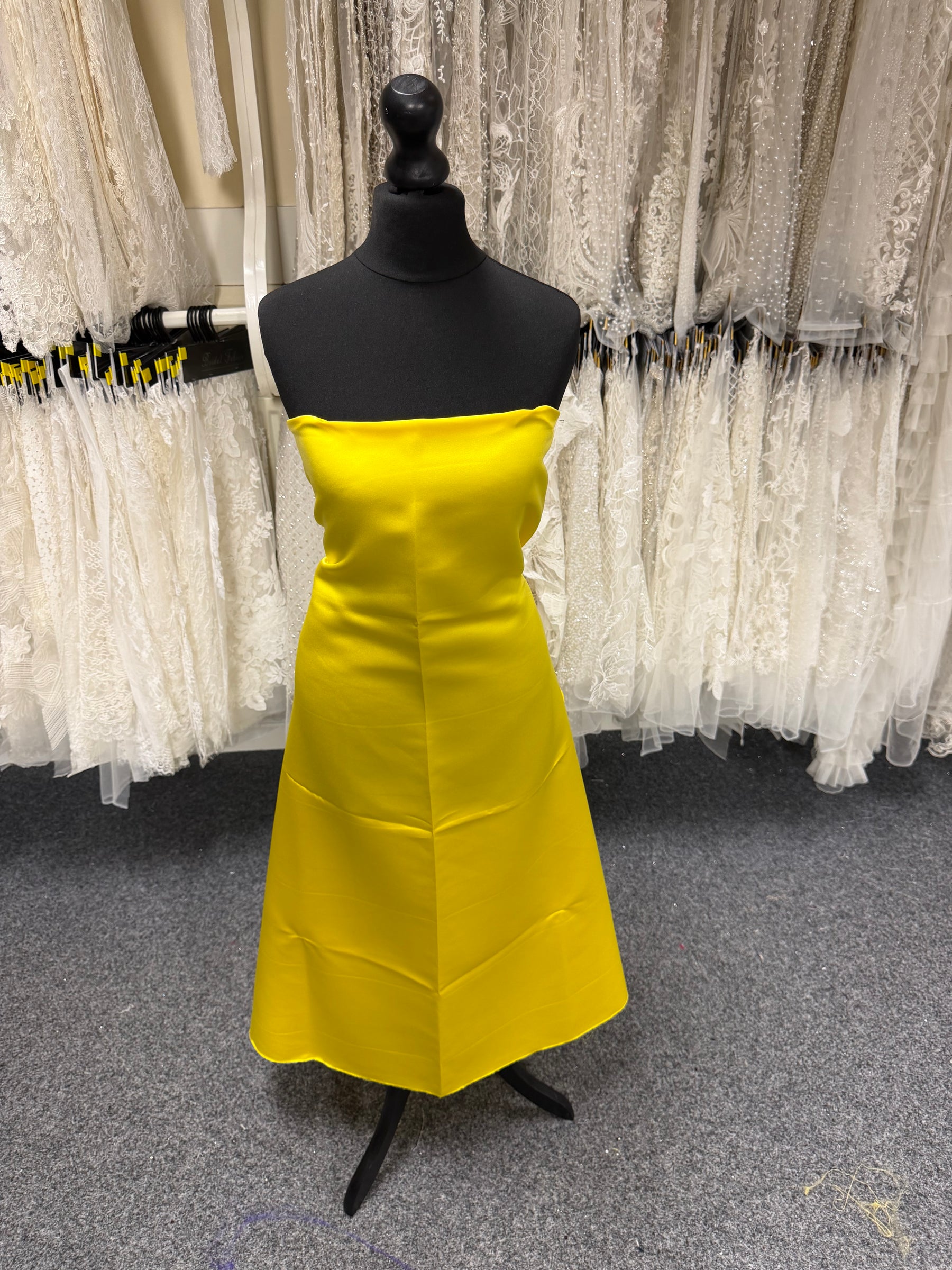 Narzissen-Polyester-Satin – Classique (CF)