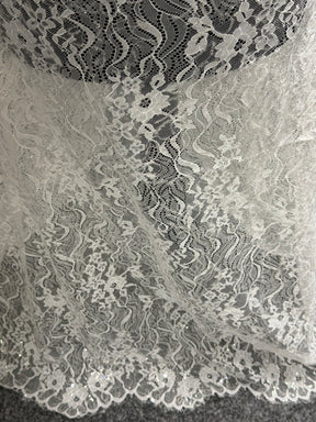 Elfenbein-Pailletten-Spitze – LB6005