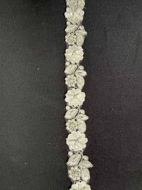 Elfenbein/Silber Perlenblumenborte - T826