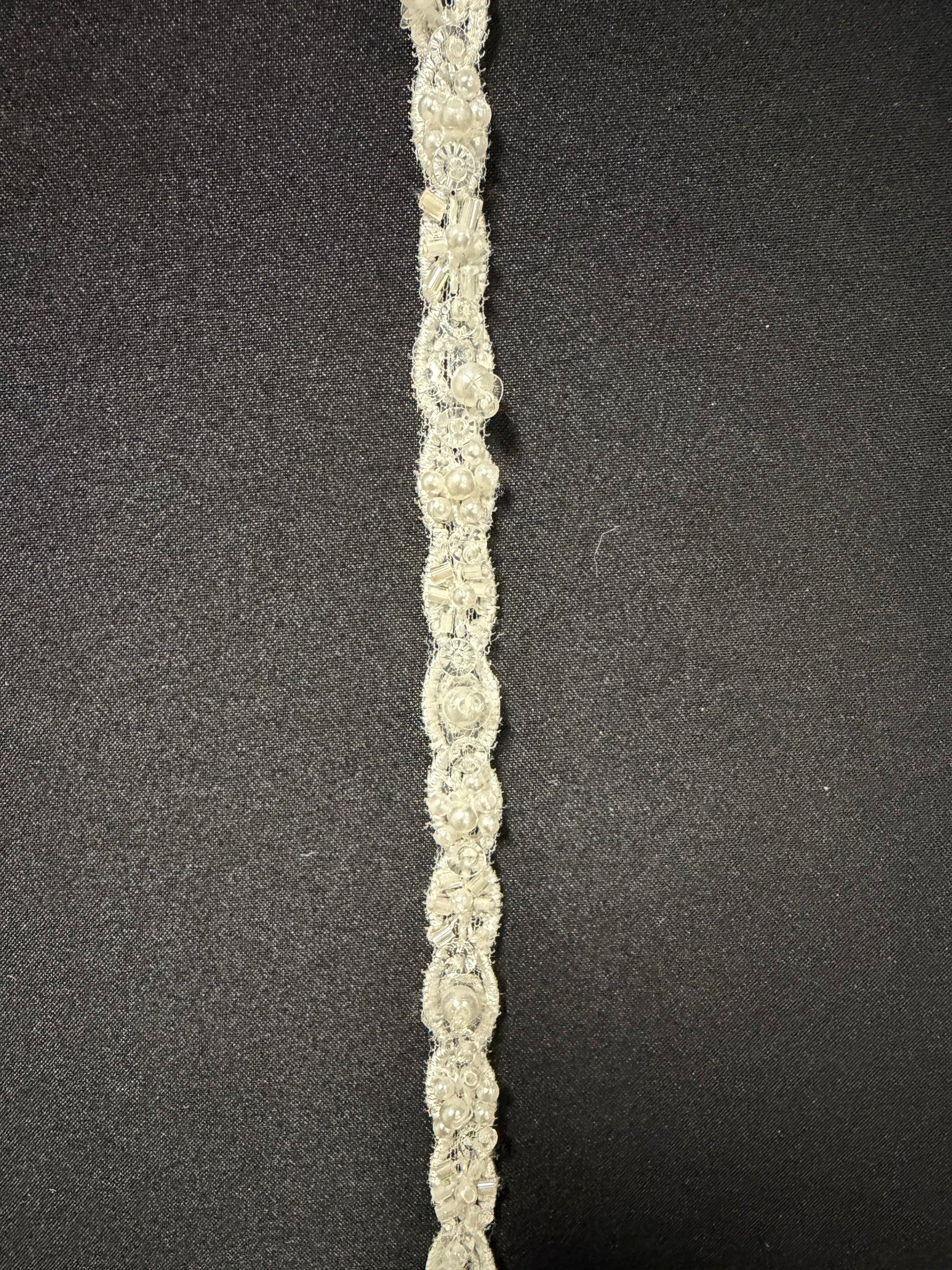 Elfenbein Perlen Paillettenborte - T957