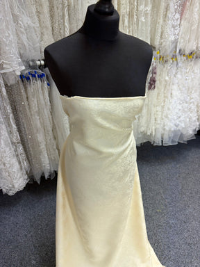 Elfenbein/Gold Brokat – BR1001