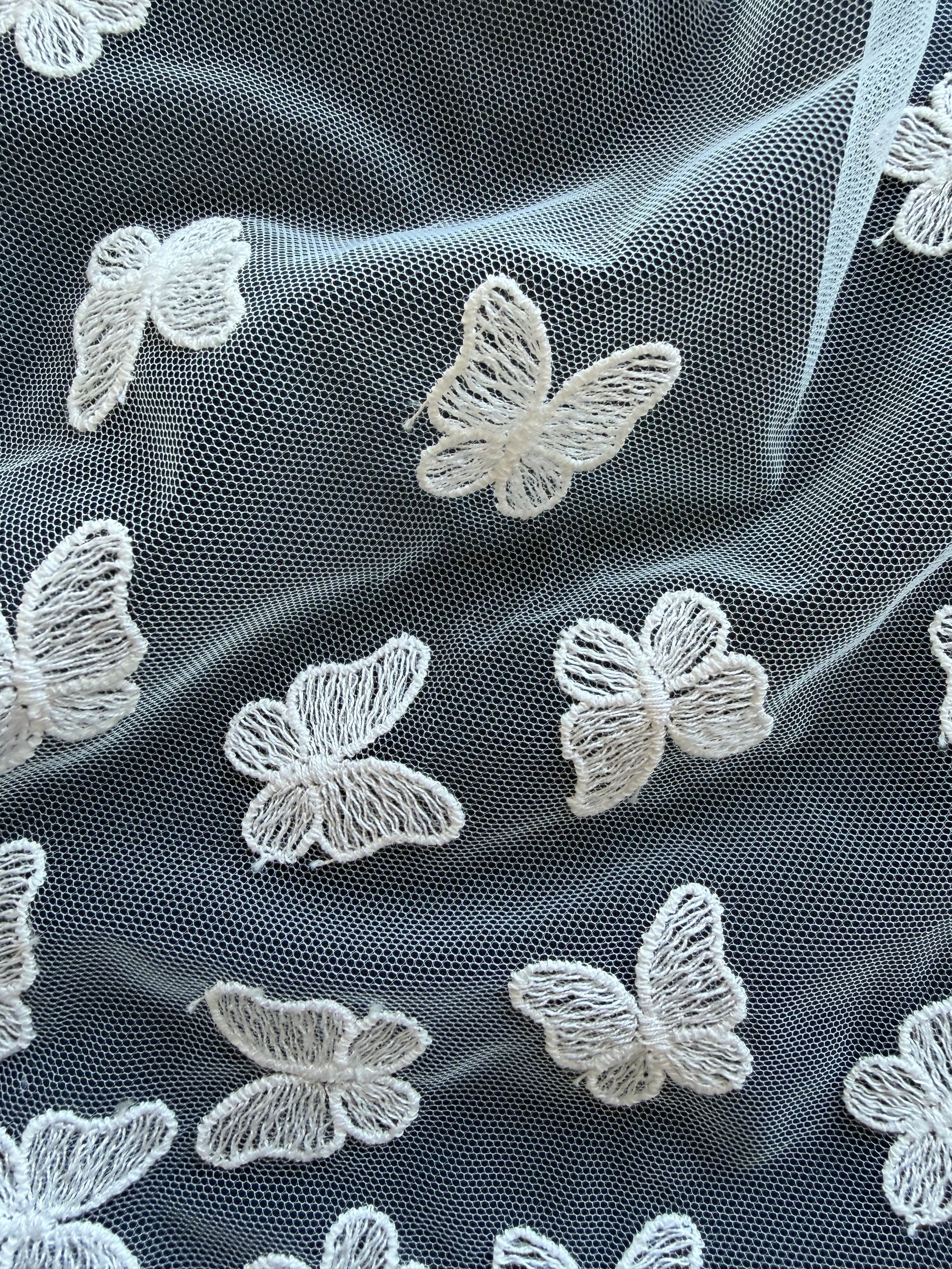 Elfenbeinfarbene, bestickte Schmetterlingsspitze – EU5001