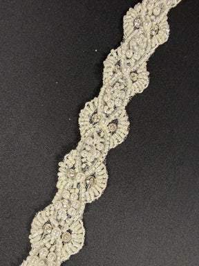 Elfenbeinfarbene Perlen-Paillettenborte - T836