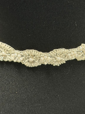Elfenbeinfarbene Perlen-Paillettenborte - T836