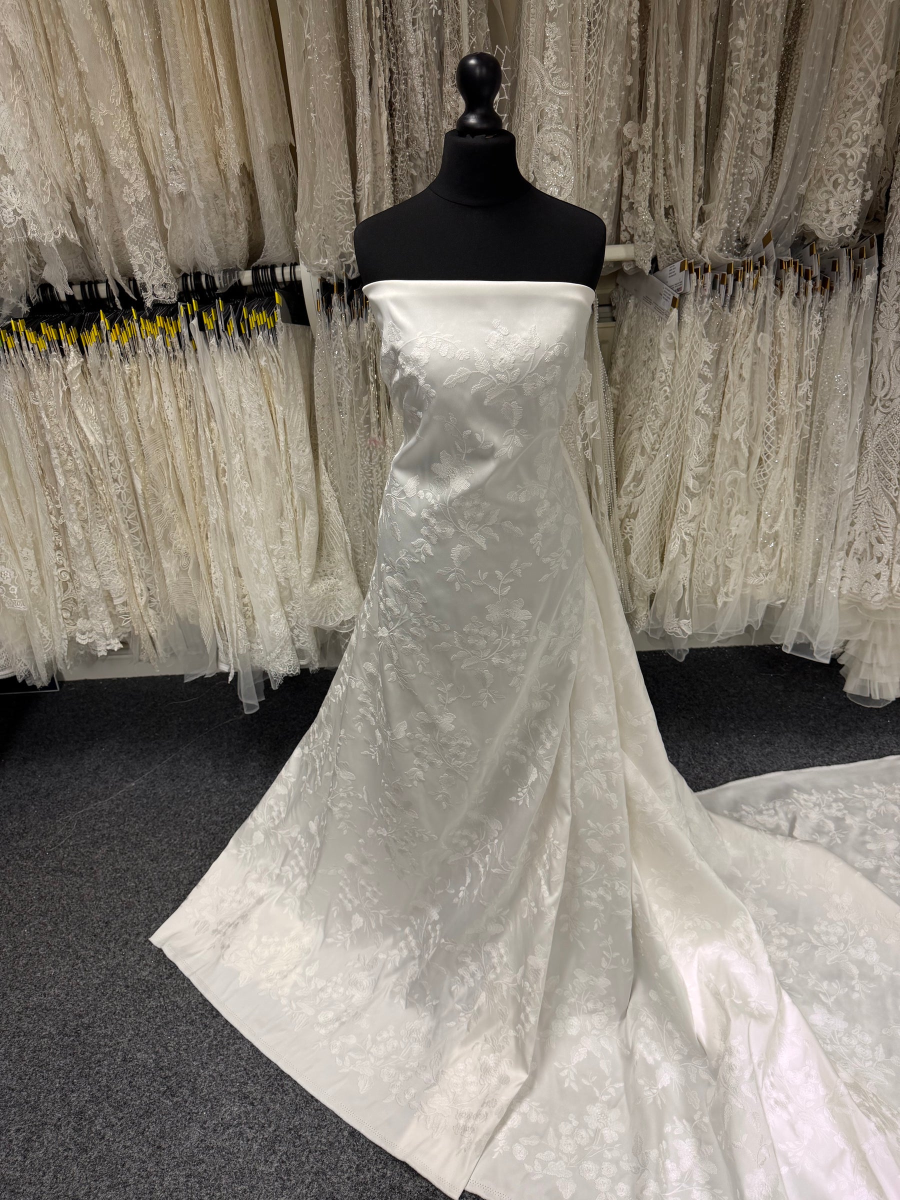 Ivory Embroidered Mikado - Tamsato