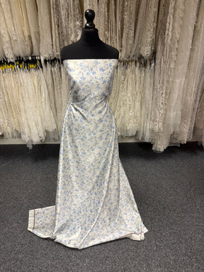Elfenbein mit blau bedrucktem Satin - PR1004