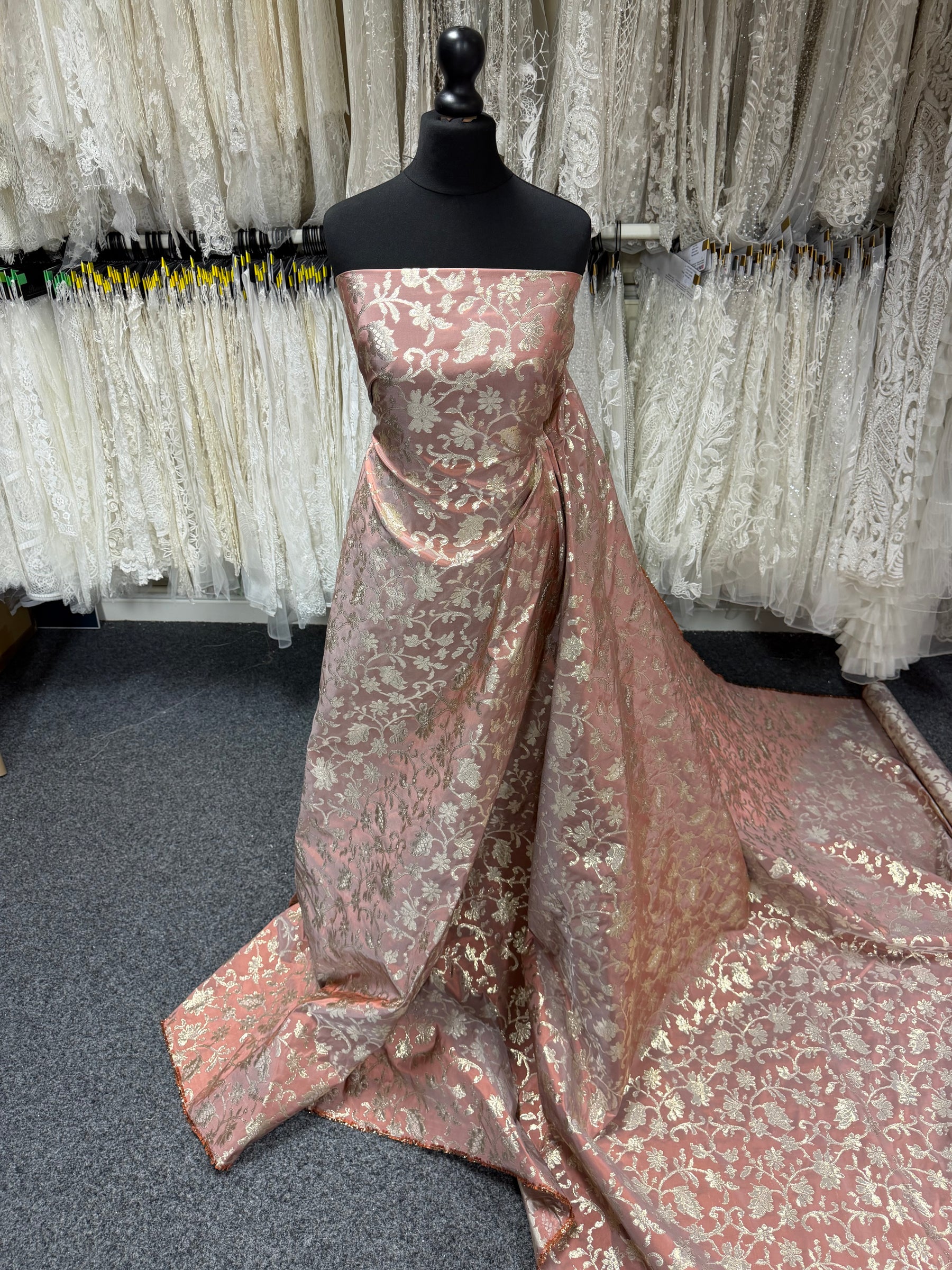 Kupfer/Elfenbein/Gold Metallic Jacquard – BR1007
