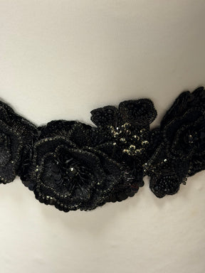 Schwarzes Pailletten-3D-Motiv - T549
