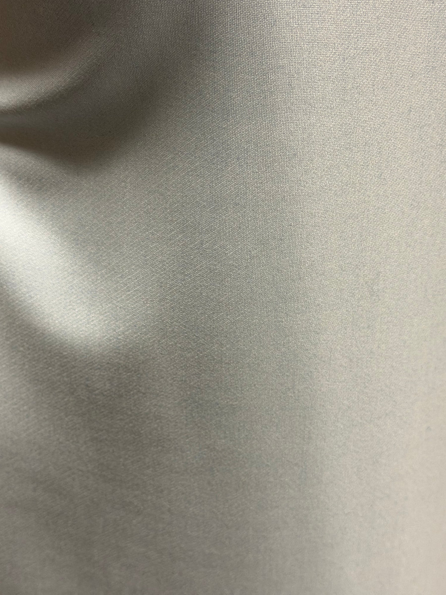 Enteneiblauer Stretch-Krepp aus italienischer Wolle – PH4002