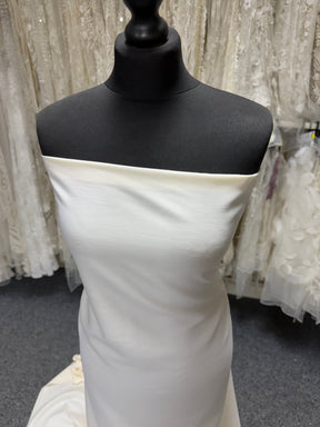 Elfenbeinfarbener Stretch-Krepp aus italienischer Wolle – PH4002