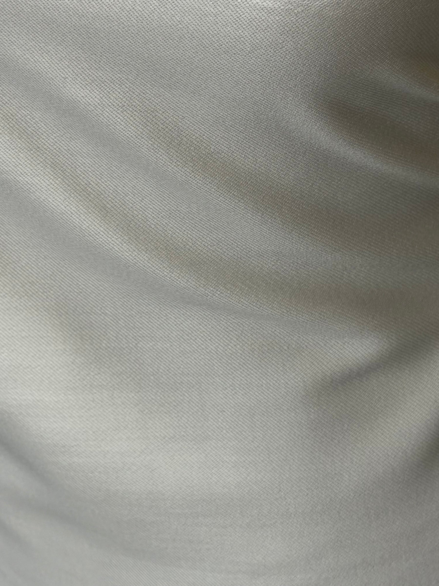 Elfenbeinfarbener Stretch-Krepp aus italienischer Wolle – PH4002