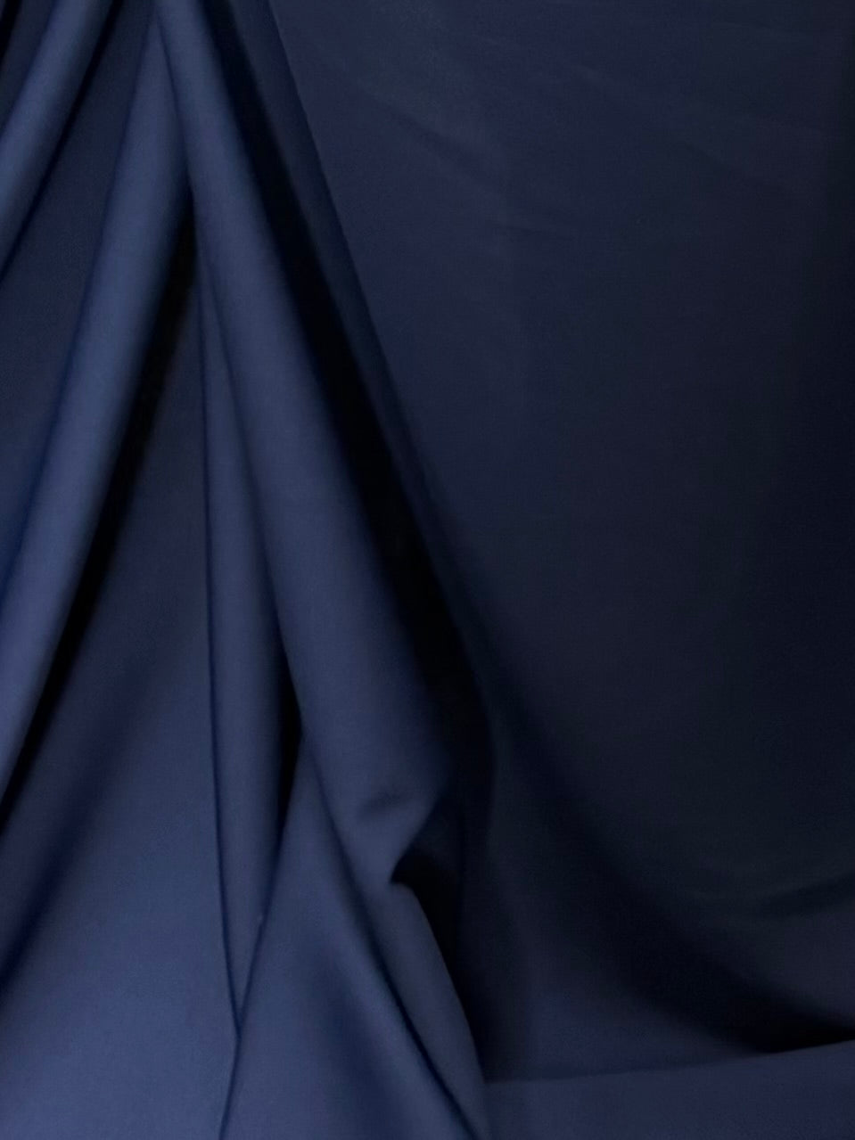 Marineblauer, mittelschwerer Poly-Crêpe - P59
