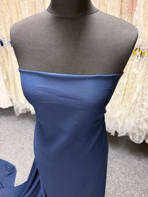 Marineblauer, mittelschwerer Poly-Crêpe - P59