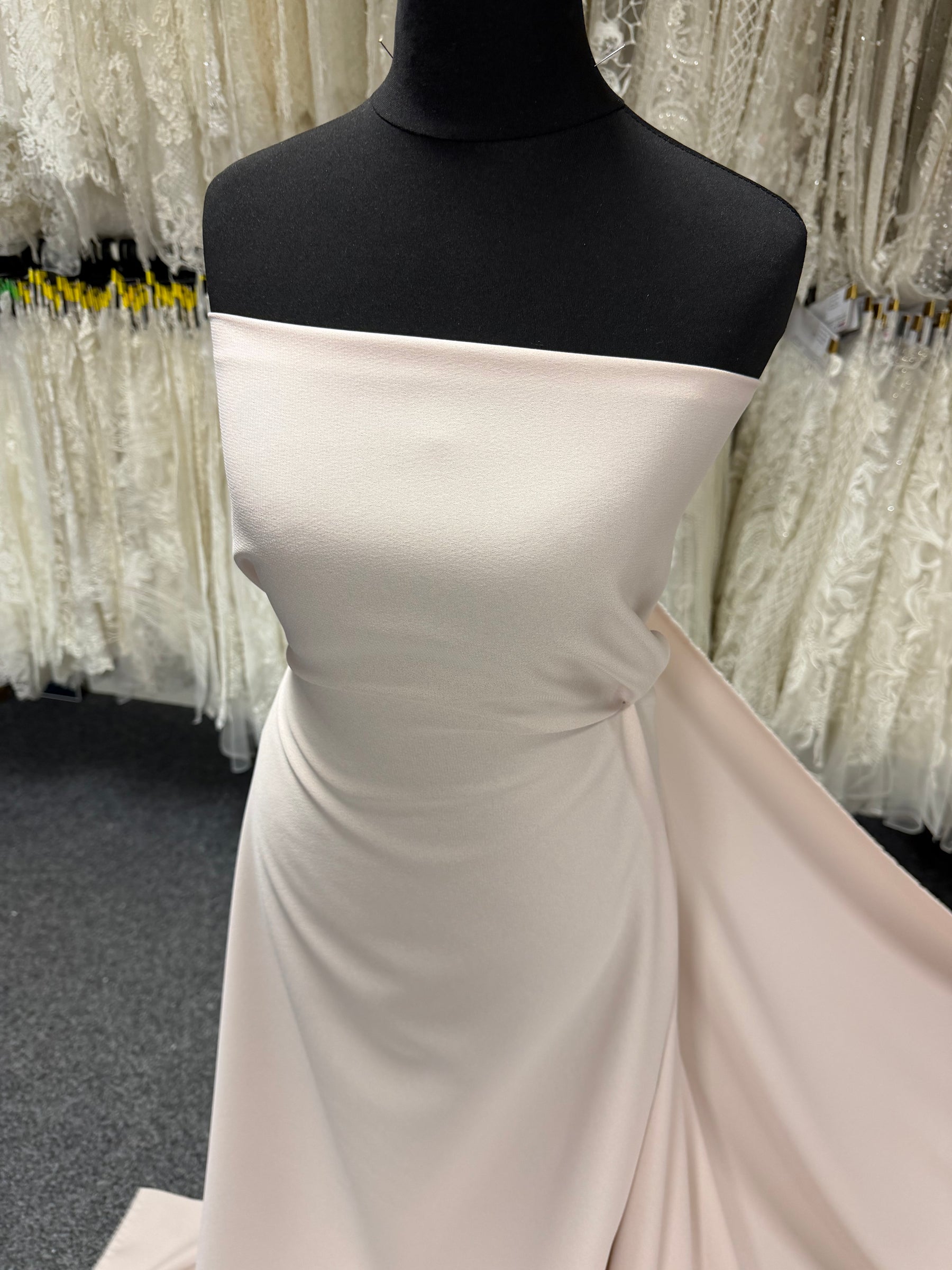 Dunkelrosa M/Wt Poly Crepe - P59