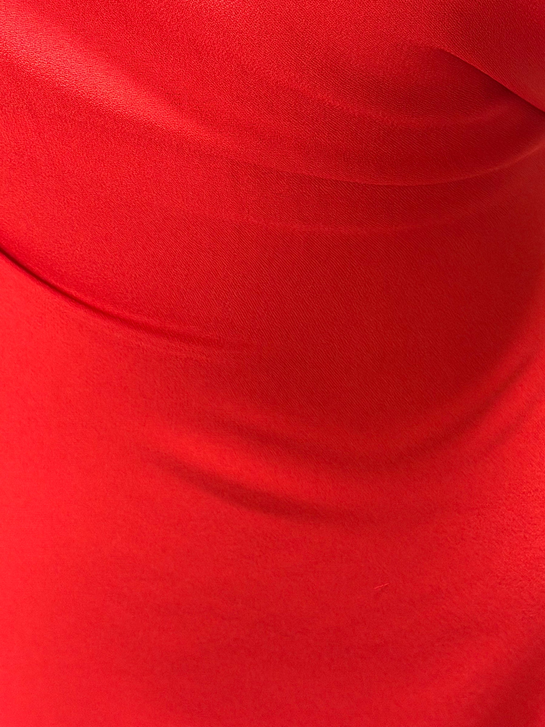Roter mittelschwerer Poly-Krepp - P59